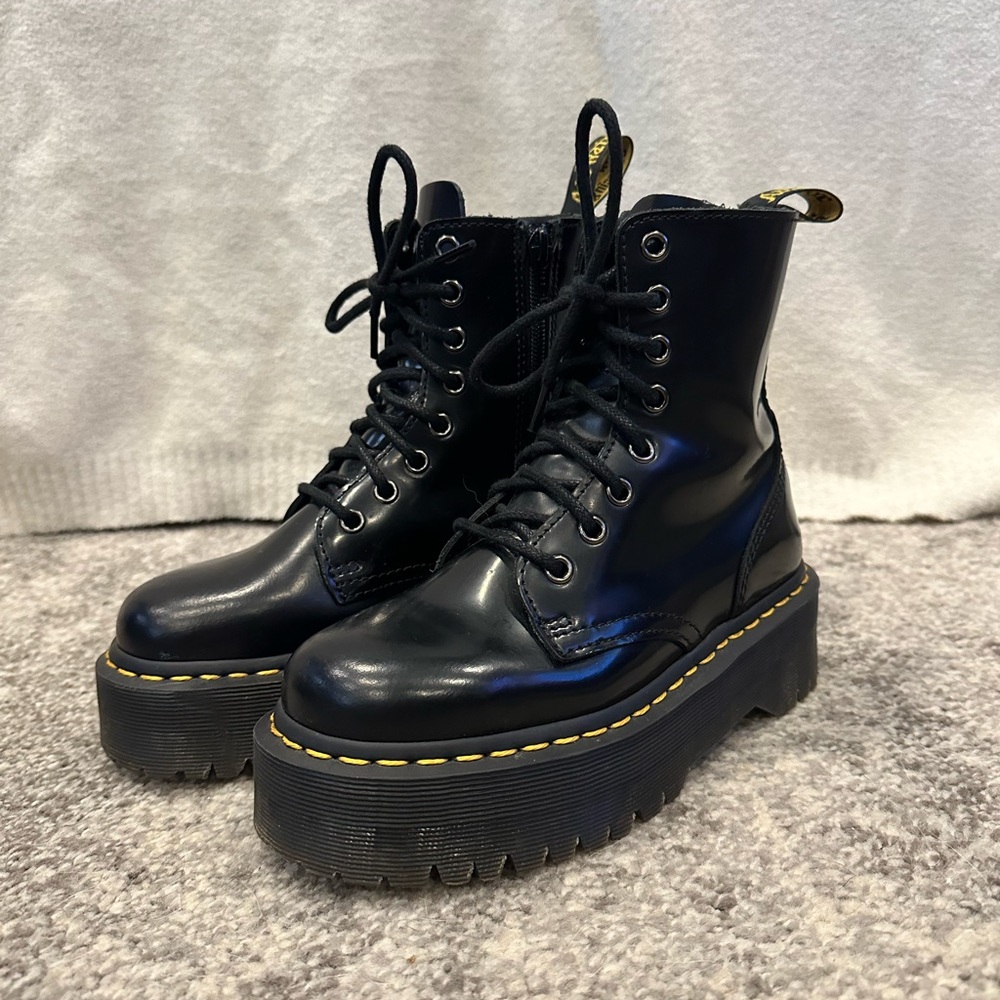 Dr. Martens Ladon (kids size 4) / equivalent to a women’s size 5/5.5